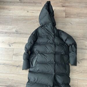 Lululemon cloudscape waterproof
Size 10